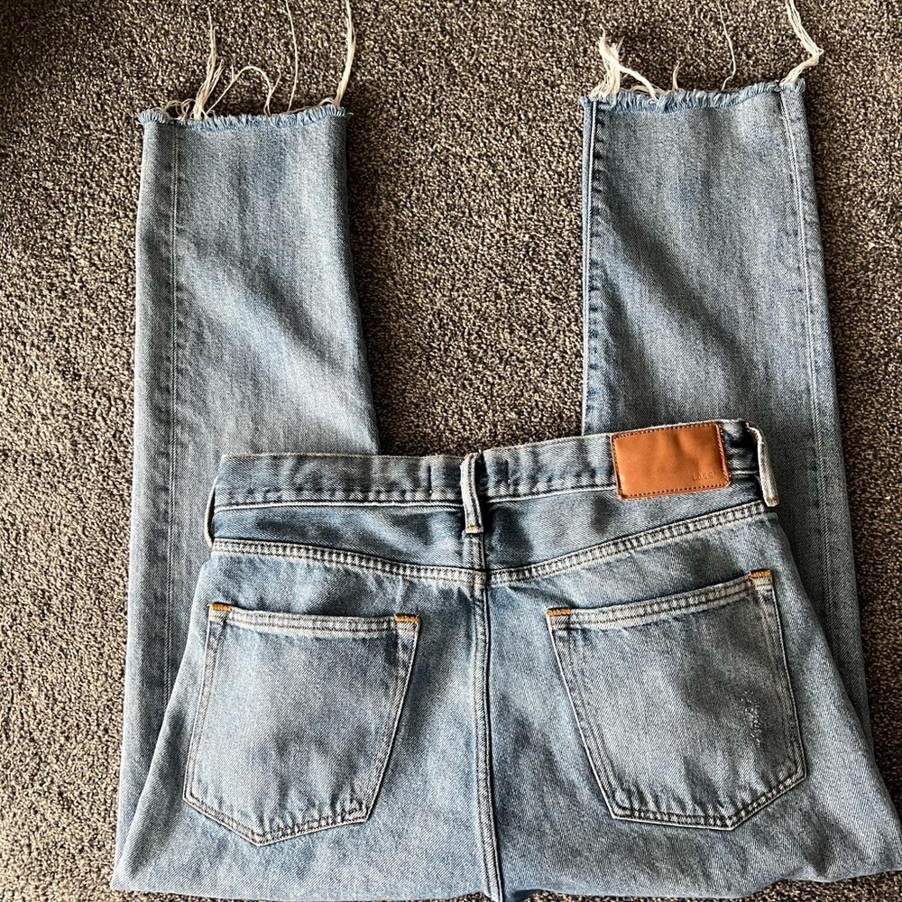 H&M Light Blue Tapered Jeans with Raw Edge - Picture 2 of 11